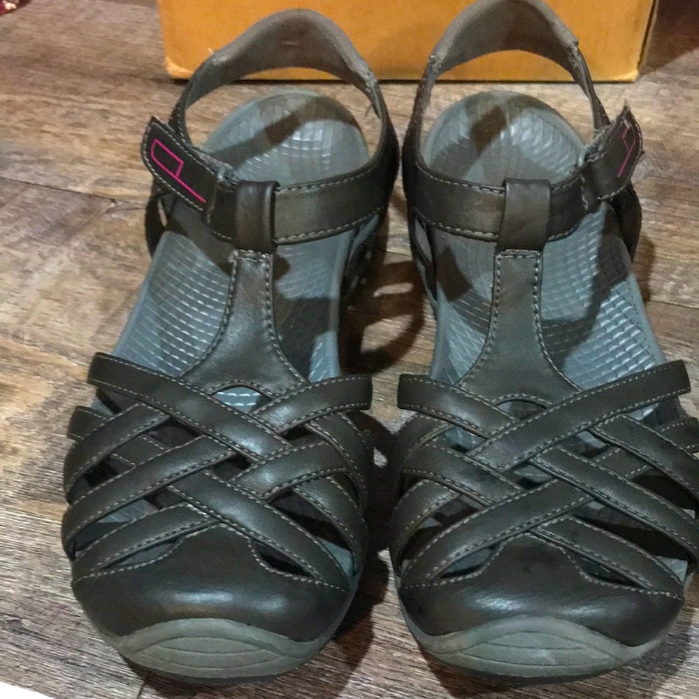 ZiBu Beena Dark Gray Vegan Sandals Women's Size 6.5
